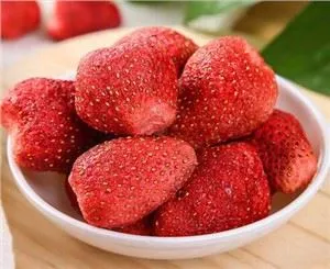 Organik muzlatilgan quritilgan qulupnay